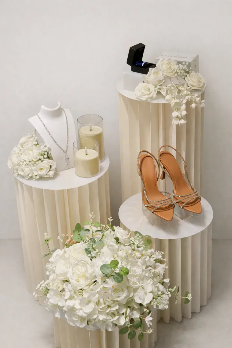 Love Is In The Air Decor